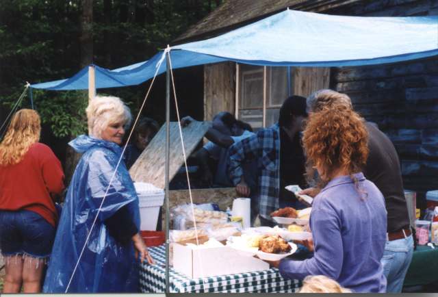 Images/bbq98 chow line.jpg